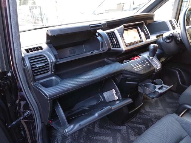 ホンダ ステップワゴン 64