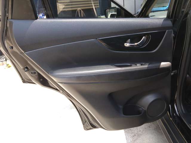 日産 エクストレイル 68